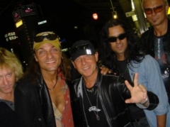 Группа Scorpions подарила петербуржским поклонникам прощальный концерт