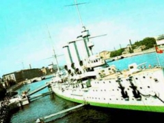 Им удалось водрузить на мачту черный пиратский флаг и несколько