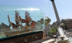 «Корабль в бутылке» Йинки Шонибаре  на Трафальгарской площади